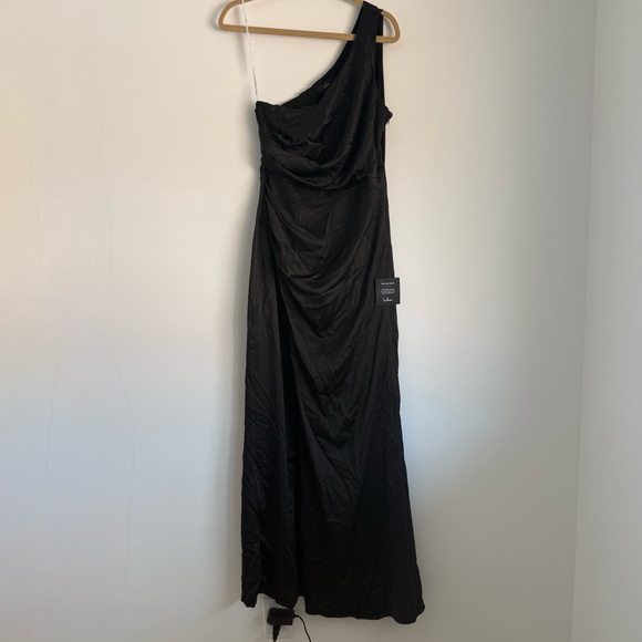 NWT Lulus Dreaming of Elegance Black Satin One-Shoulder Maxi Dress Size Medium - Picture 6 of 10